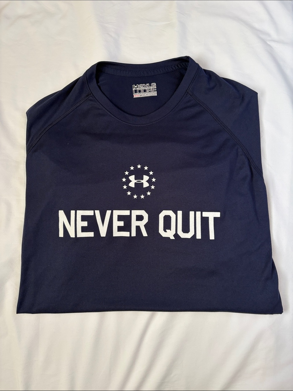 Under Armour 2XL "Never Quit" Graphic Tee Navy Blue HeatGear Loose Fit EUC